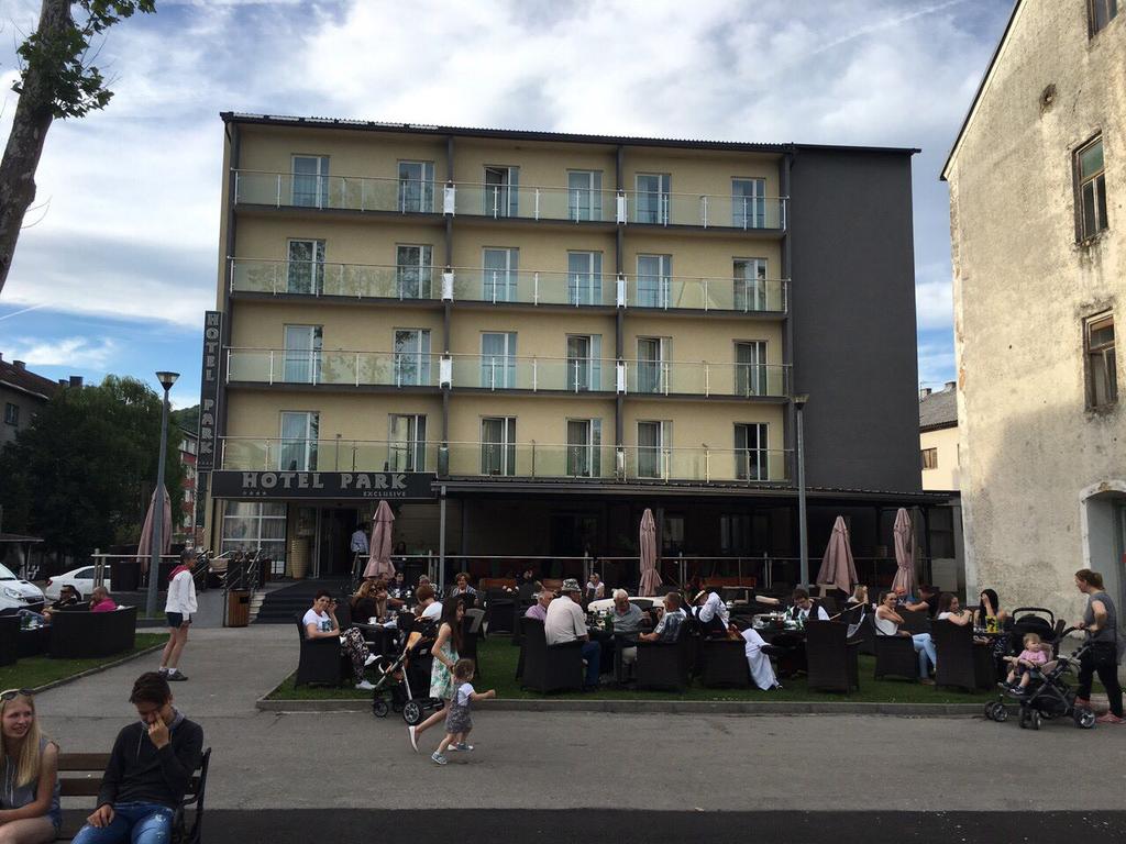Hotel Park Exclusive Otocac Exterior photo